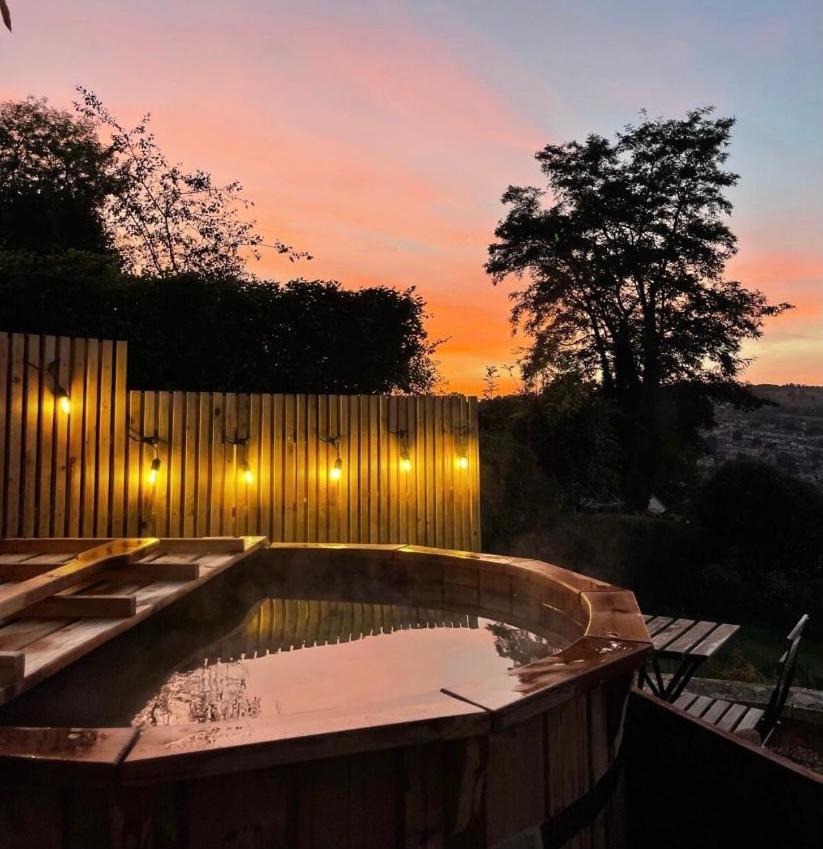 Secluded Lodge With Spectacular Views And Hot Tub! Bath Zewnętrze zdjęcie